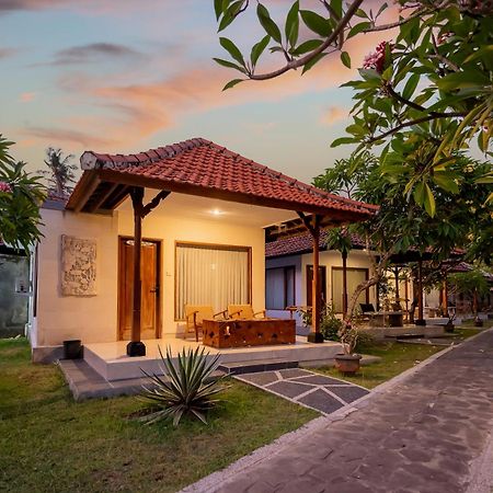 Ganesh Beach Hotel Candi Dasa  Ngoại thất bức ảnh