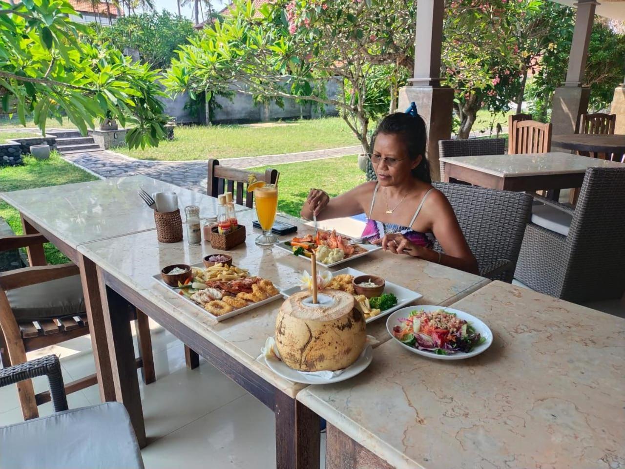 Ganesh Beach Hotel Candi Dasa  Ngoại thất bức ảnh